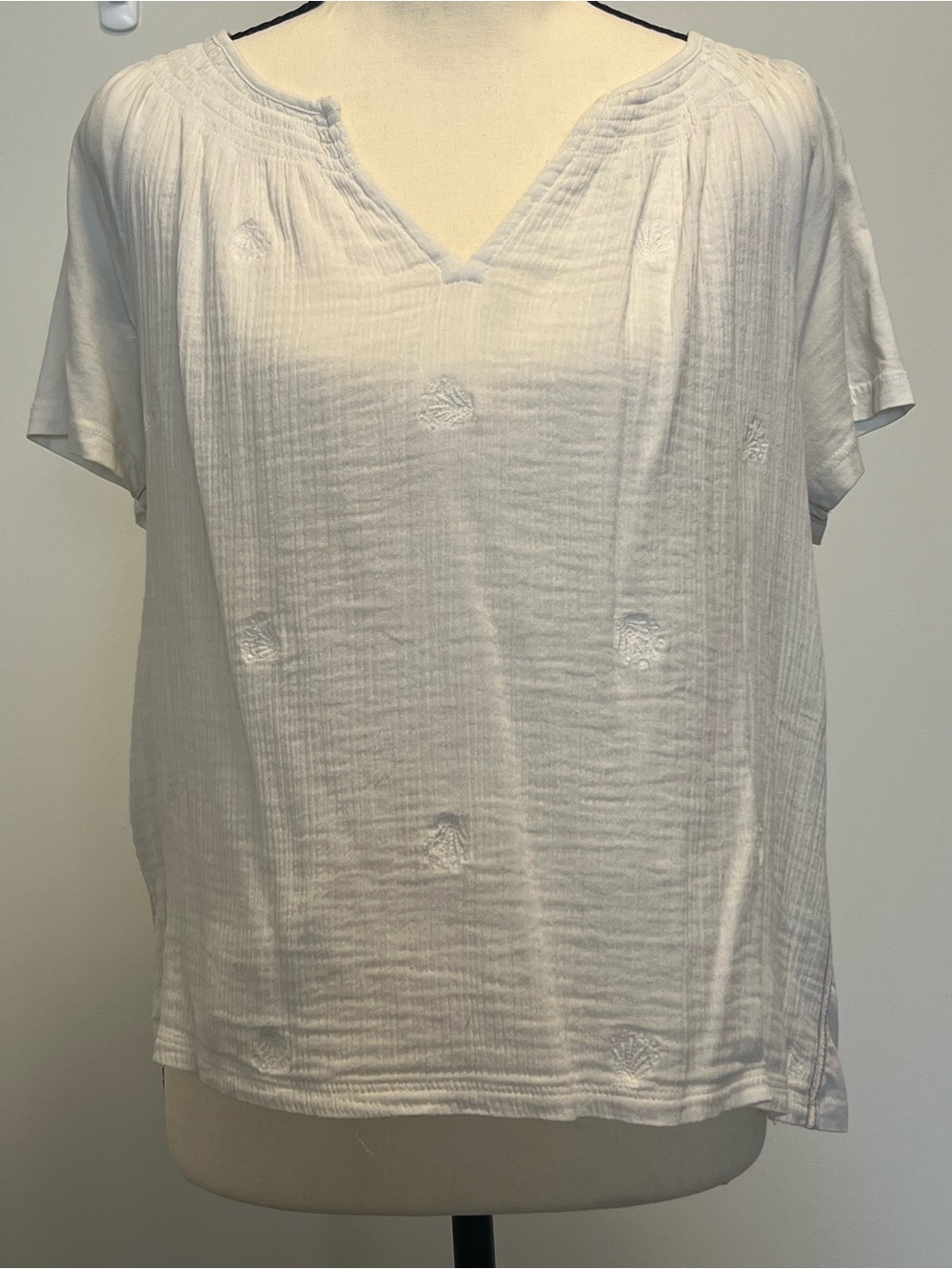 Women's White Short-Sleeve V-Neck Peasant Tee